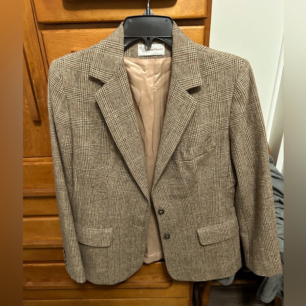 Evan Picone wool blazer. Great shape. Size 14